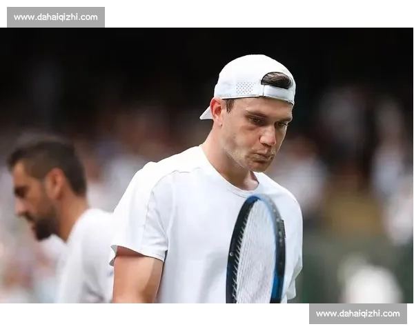 曼联 7 号传奇跨界赋能!德雷珀携红魔战袍剑指温网 曼联 7 号传奇跨界赋能!德雷珀携红魔战袍剑指温网