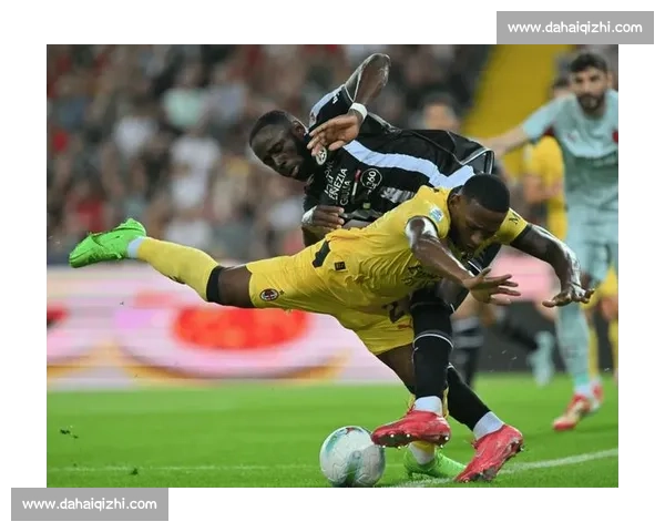 AC米兰迎战强敌巅峰对决意甲豪门谁主沉浮赛场风云再起引爆球迷热情